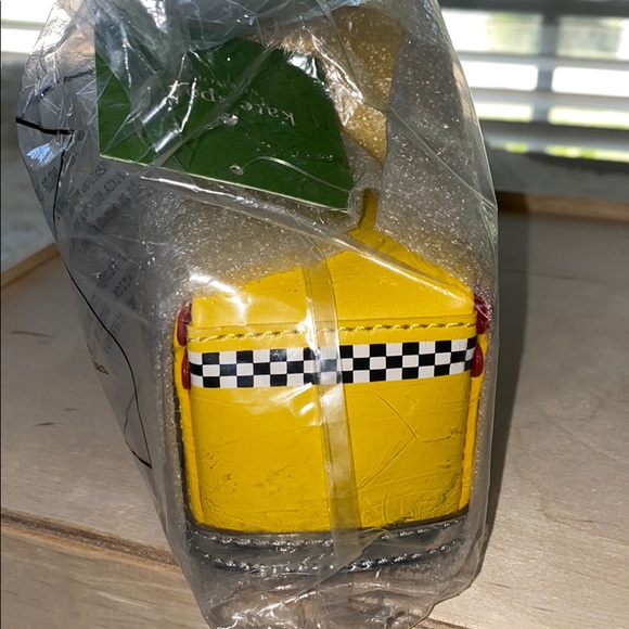 *SOLD* ๐ Kate Spade Taxi Cab Bag ๐ - Picture 10 of 16